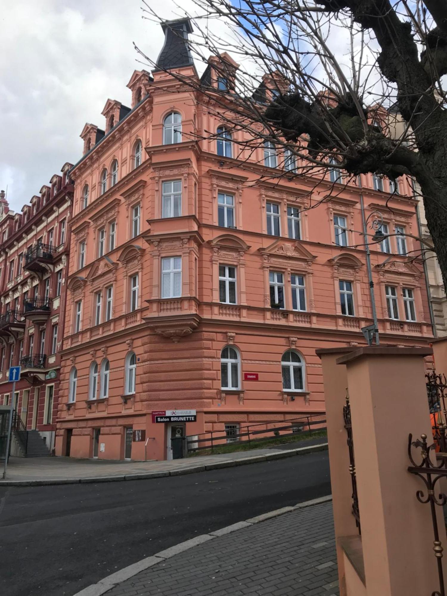 City Center Flat In Karlovy Vary With Nice View Exterior foto